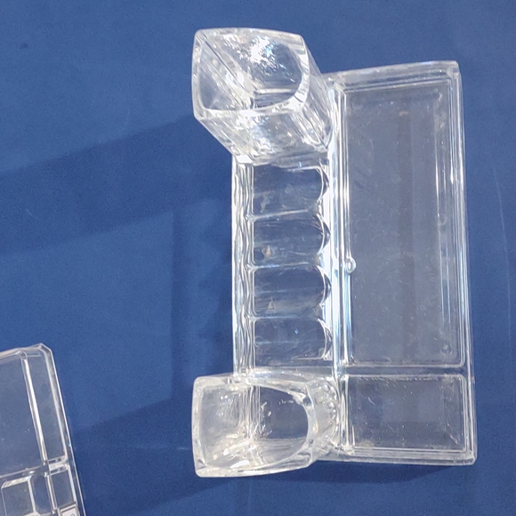 3x hard plastic make up storage containers - Picture 6 of 6